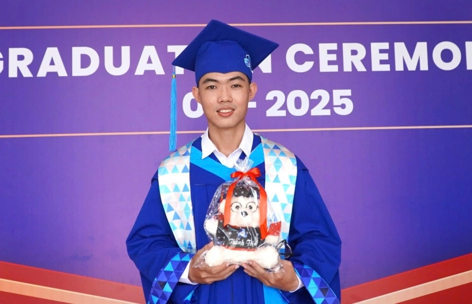 Xuất thân và quá trình học tập