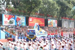 Khối Trí thức tham gia diễu hành